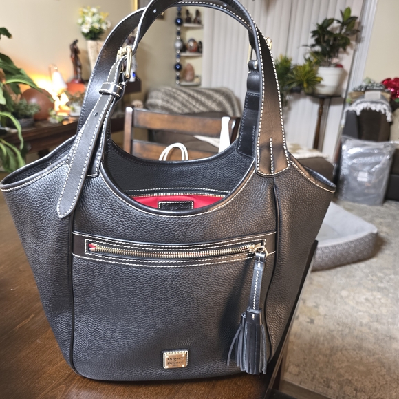 Dooney & Bourke Handbags - Black Leather Handbag with Tassel